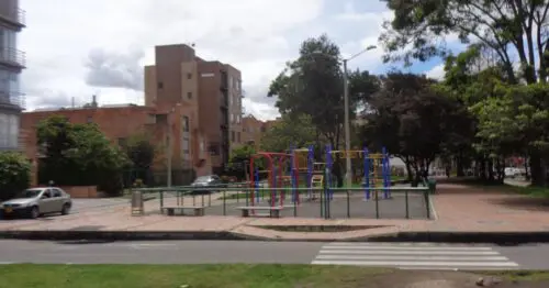 PARQUEW SEPARADOR  CARRERA 13